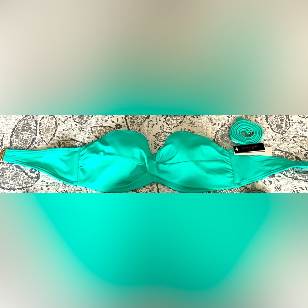 Victoria’s Secret bikini top